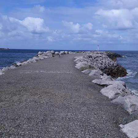 BEL APPART PROCHE DE LA PLAGE-JARDIN-WiFI-PARKING Hendaye Extérieur photo